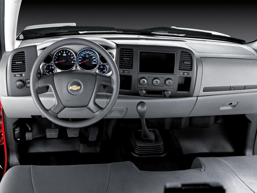  Chevrolet Silverado 3500 HD Chassis Cab 2010 года  (фото 2 из 4)